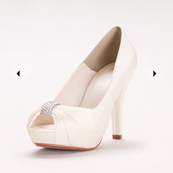 New! Ivory wedding shoe. Size‎ 9 - Picture 2 of 15